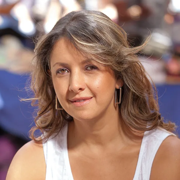 Natalia Orozco, fundadora de cine para sanar y directora de el silencio de los fusiles de Cine para Sanar